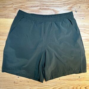 Lululemon - Pacebreaker 7” - Olive Green - Large